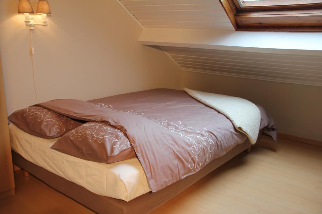 B&B Huize Bex NeerNeerpelt Chambre photo