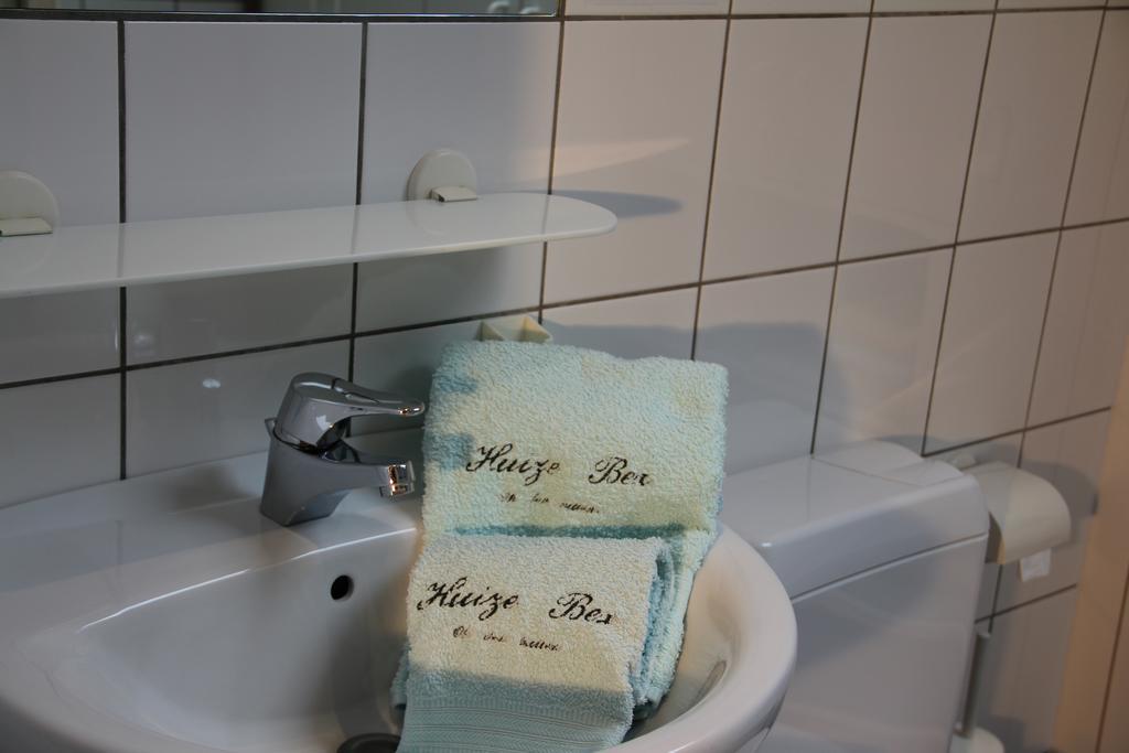 B&B Huize Bex NeerNeerpelt Chambre photo